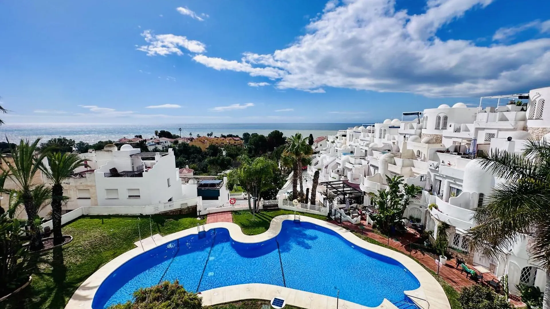 Casaflex, Chalet En Benajarafe Con Piscina Privada
